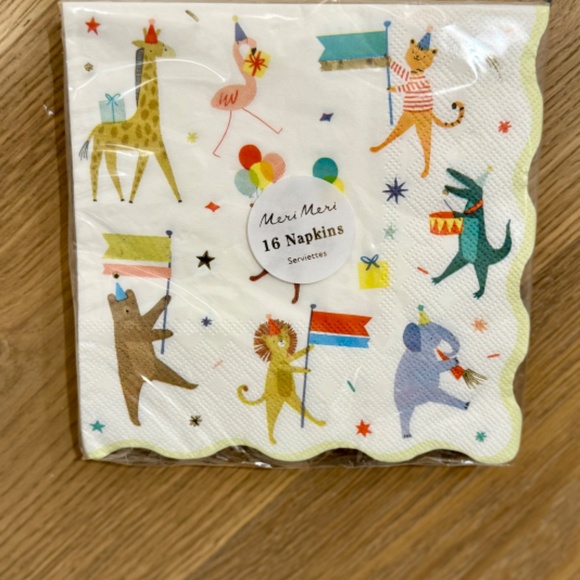 Meri Meri Animal Parade Party Bundle (2 packs plates, 3 napkin sets) - Picture 4 of 5